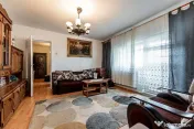 Apartament 2 camerel, bloc V8, Zona 6 Vânători.