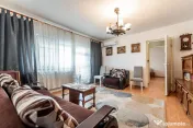 Apartament 2 camerel, bloc V8, Zona 6 Vânători.