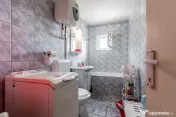 Apartament 2 camerel, bloc V8, Zona 6 Vânători.