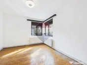Apartament cu mansardă și garaj de vânzare în zona Domenii 