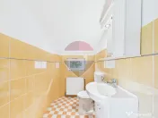 Apartament cu mansardă și garaj de vânzare în zona Domenii 