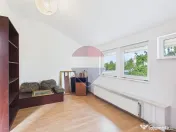 Apartament cu mansardă și garaj de vânzare în zona Domenii 