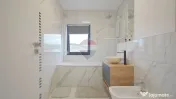 Casă cu 4 camere și teren de 500 mp, în Sânpetru – zona Lempeș 