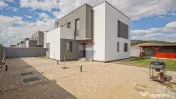 Casă cu 4 camere și teren de 500 mp, în Sânpetru – zona Lempeș 