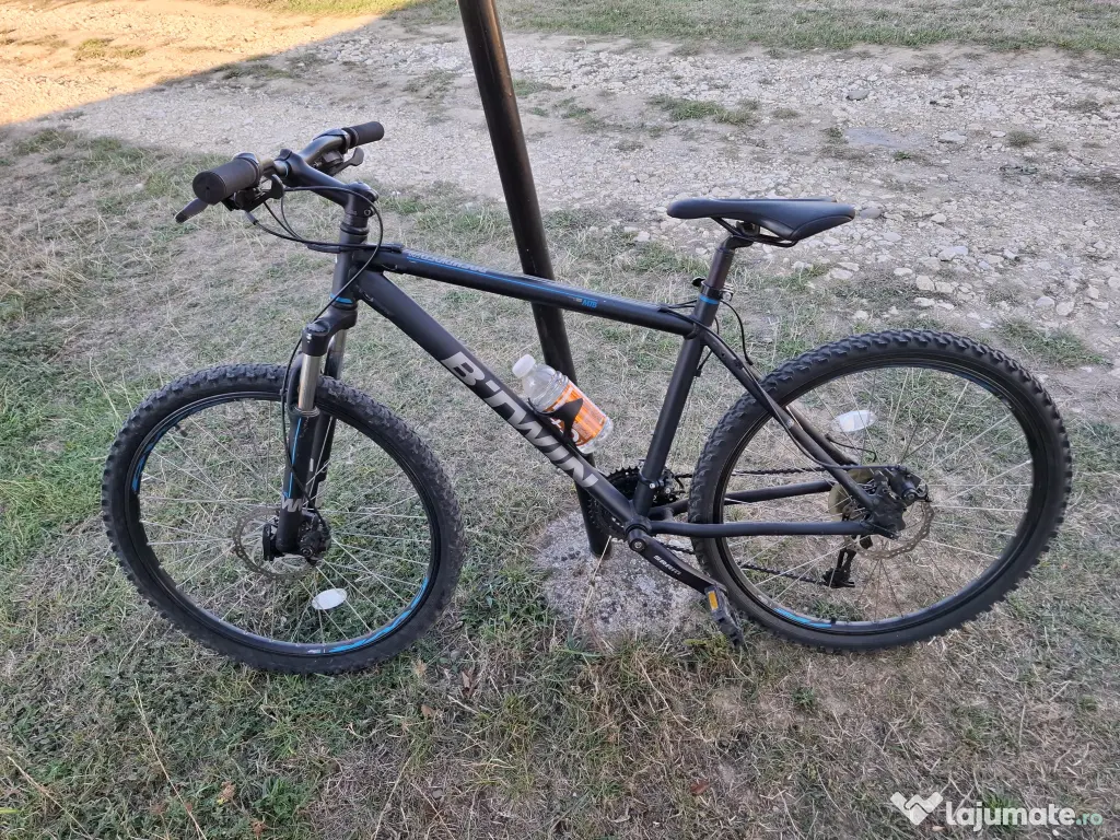 Bicicleta B'Twin, aluminiu,26", frane pe disc, stare excelenta