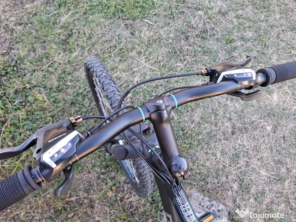 Bicicleta B'Twin, aluminiu,26", frane pe disc, stare excelenta