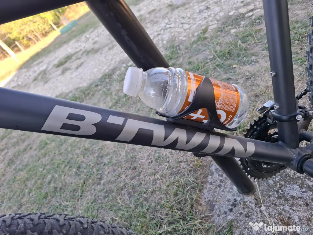 Bicicleta B'Twin, aluminiu,26", frane pe disc, stare excelenta