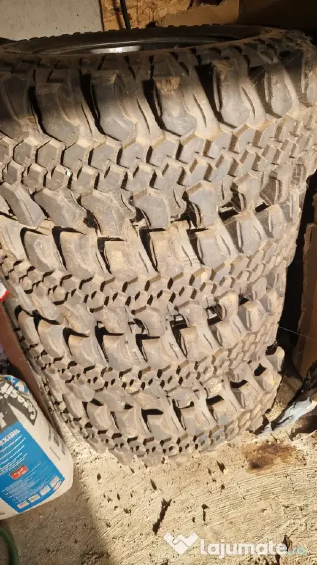 Cauciucuri OFF ROAD cu jante orig. TOYOTA profil "SIMEX" 35x10.5R16
