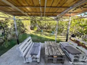 Casă cu un dormitor în Dâmbul Rotund, curte comună