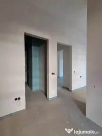 Apartament 3 camere, 2 bai, dressing, 70 mp Floresti
