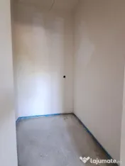 Apartament 3 camere, 2 bai, dressing, 70 mp Floresti 