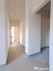Apartament 3 camere, 2 bai, dressing, 70 mp Floresti 