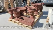 Vaze și jardiniere, terracotta patinat, din beton.