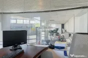 Clădire modernă, versatilă, cu terasă panoramică – locuință sau business 