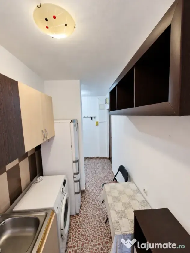 Proprietar | 1 cameră Liviu Rebreanu | Centrală | Boxă în CF
