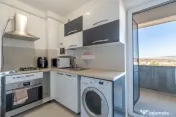Apartament cu 1.5 camere de vanzare, 40 mp + terasa 12mp, Parcare 
