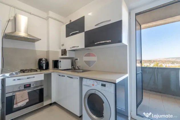 Apartament cu 1.5 camere de vanzare, 40 mp + terasa 12mp, Parcare - Cluj-Napoca (Cluj)