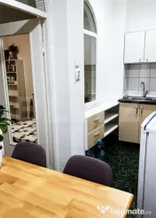 Apartament cu o cameră, renovat modern, mobilat utilat