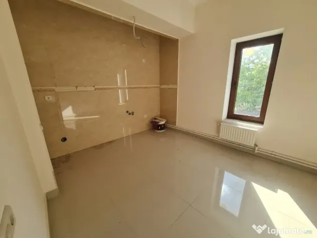 Proprietate de Lux în Arcașilor | 3 Corpuri de Clădire, 821mp - Galati (Galati)