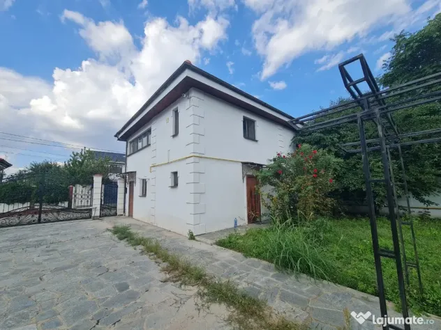 Proprietate de Lux în Arcașilor | 3 Corpuri de Clădire, 821mp - Galati (Galati)