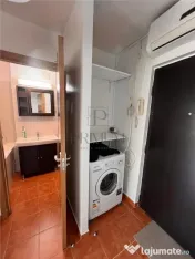 Gheorghe Lazar - Etaj intermediar cu LIFT - Decomandat - Cen
