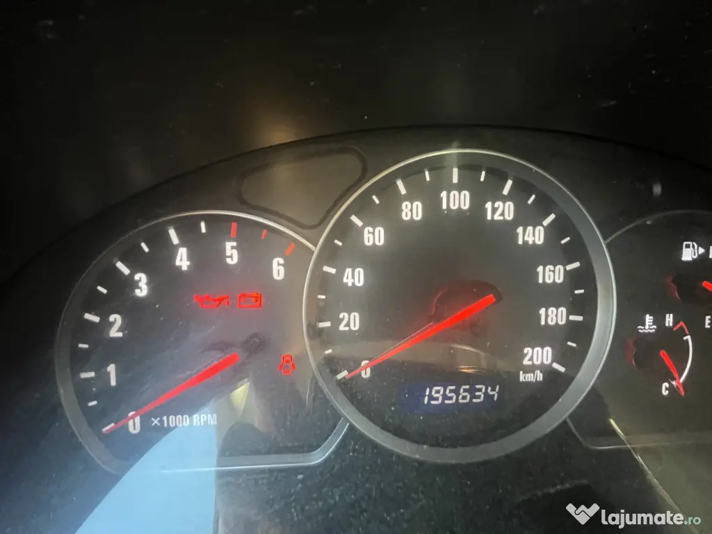 Suzuki Grand Vitara 4x4 2.0 TD A/C 2004 109 CP