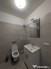 Apartament cu 3 camere, terasă de 15 mp și parcare proprie – Eroilor 