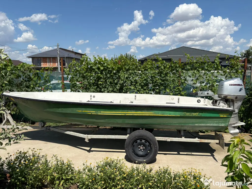 Barca Romcraft cu motor Honda de 30 CP + peridoc