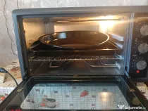 Cuptor electric.