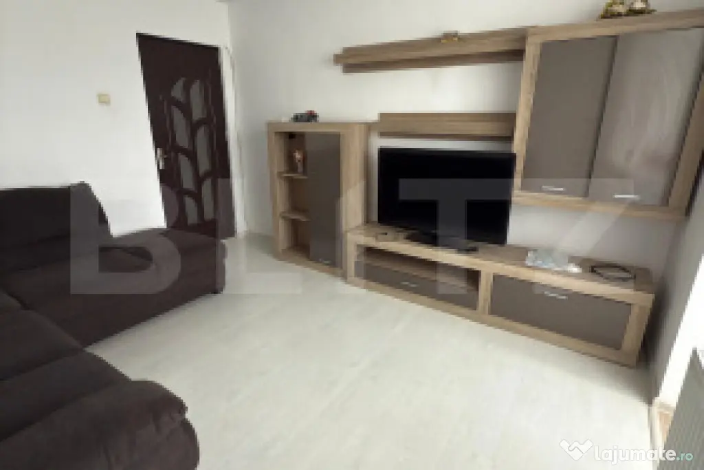 Apartament cu 2 camere, 38 mp, zona Vest - Ploiesti (Prahova)