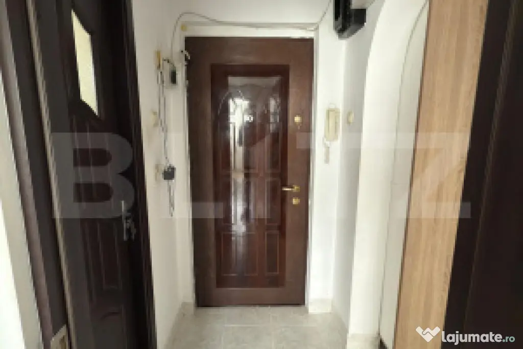 Apartament cu 2 camere, 38 mp, zona Vest - Ploiesti (Prahova)