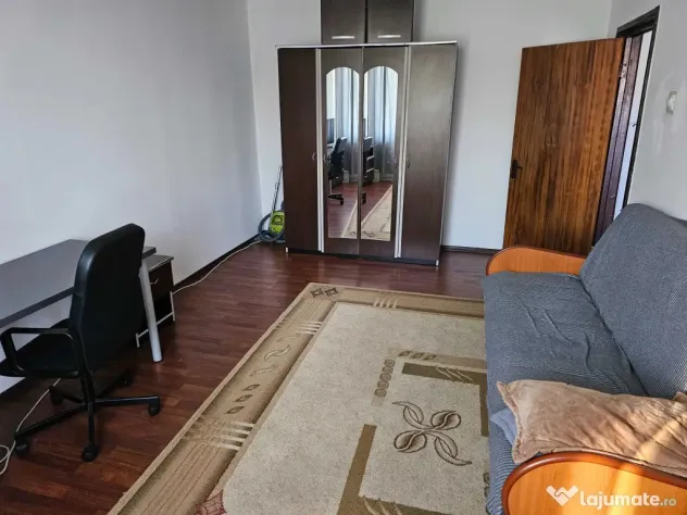 Dristor etaj 4 din 4 decomandat - Bucuresti (Bucuresti-Ilfov)