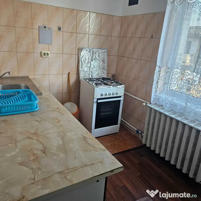 Dristor etaj 4 din 4 decomandat - Bucuresti (Bucuresti-Ilfov)