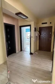 Apartament 3 camere cu 3 balcoane loc de parcare bloc nou Compozitorilor 