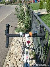 Bicicletă cursiera Felt Z100