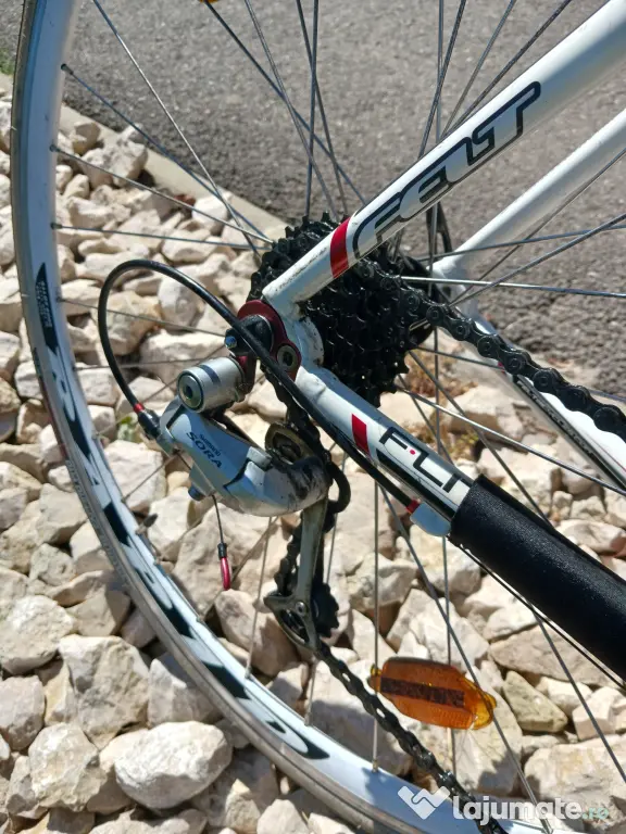 Bicicletă cursiera Felt Z100