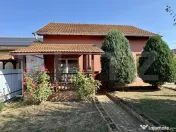 Vand casa 120 mp - 600 mp teren - individuala - Corunca