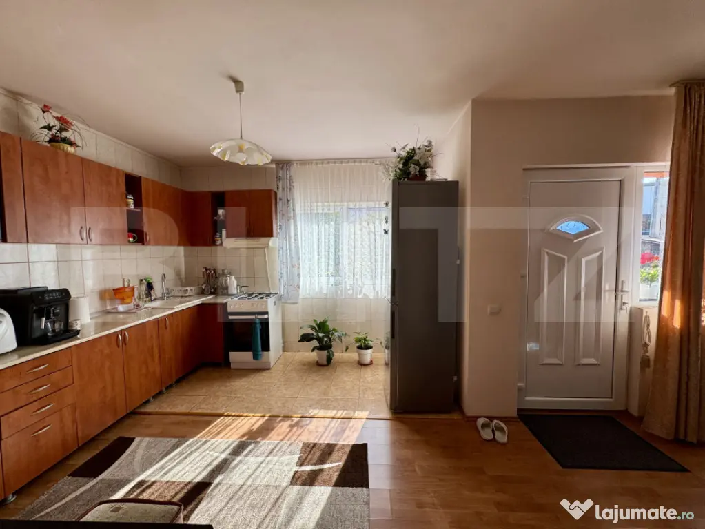 Vand casa 120 mp - 600 mp teren - individuala - Corunca - Corunca (Mures)