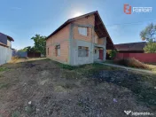 Casa individuala la rosu, intabulata - Uliuc - Sacosu Turces 