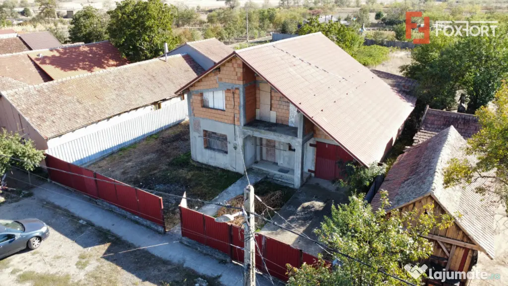 Casa individuala la rosu, intabulata - Uliuc - Sacosu Turces - Uliuc (Timis)