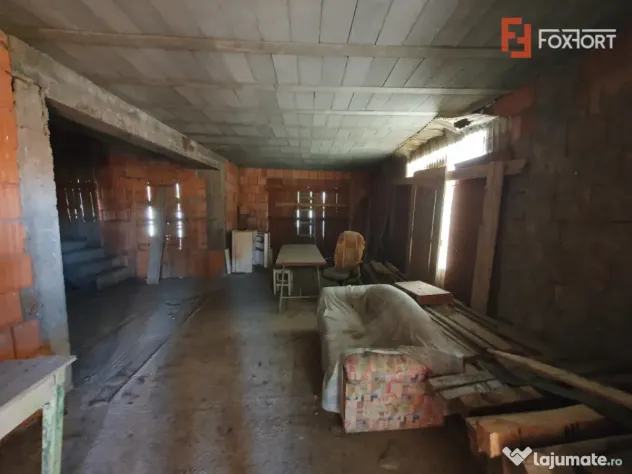Casa individuala la rosu, intabulata - Uliuc - Sacosu Turces - Uliuc (Timis)