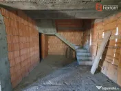 Casa individuala la rosu, intabulata - Uliuc - Sacosu Turces 