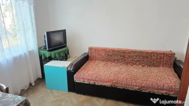 Vand garsoniera decomandata in Deva, zona Dacia, 21 mp etaj 3 - Deva (Hunedoara)