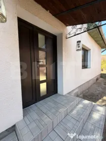 Casă de vânzare, ideală pentru familie, cu curte și gră