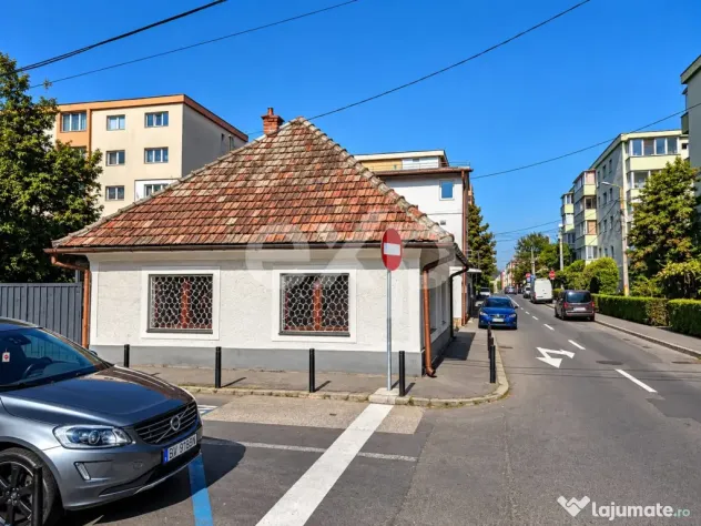 Casa Individuala, 300mp curte, Dublu front, in oras Parcare - Brasov (Brasov)