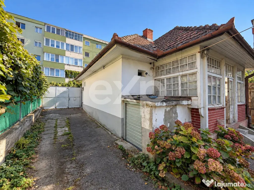 Casa Individuala, 300mp curte, Dublu front, in oras Parcare - Brasov (Brasov)