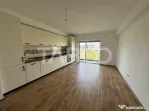 Apartament la etajul 2 cu 3 camere balcon loc parcare Doamna