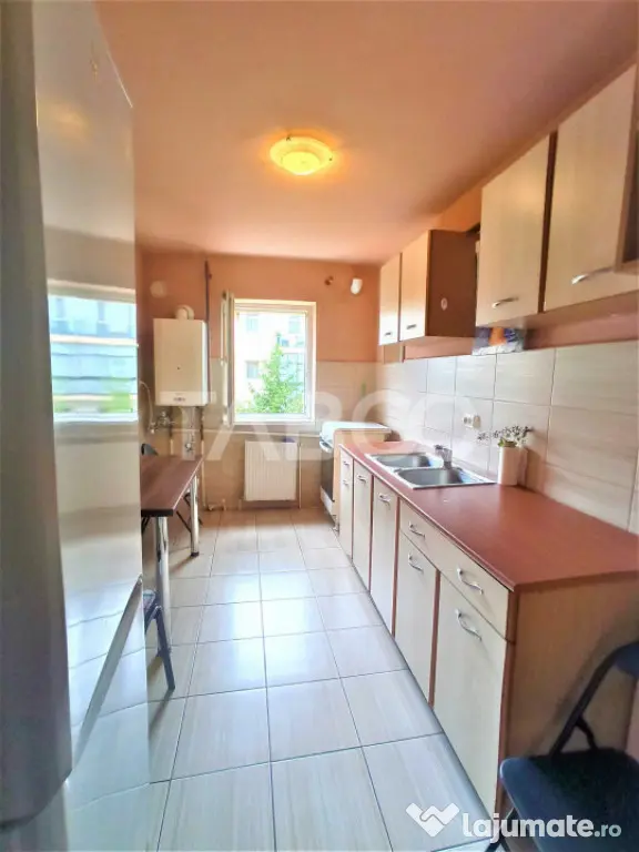 Apartament pentru muncitori 4 camere si 2 balcoane Mihai Vit - Sibiu (Sibiu)