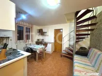 Apartament la mansarda de vanzare 4 camere decomandate Rahov