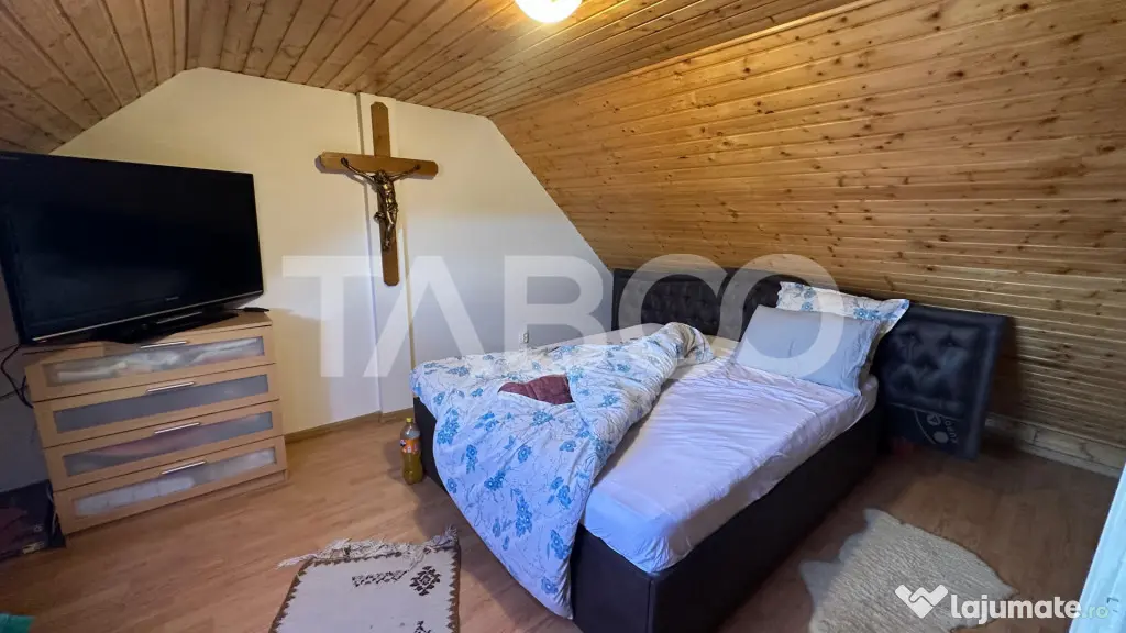 Apartament de vanzare la casa 3 camere si pivnita Selimbar S - Sibiu (Sibiu)